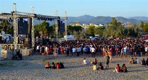 Z­e­y­t­i­n­l­i­ ­R­o­c­k­ ­F­e­s­t­i­v­a­l­i­­n­e­ ­O­H­A­L­ ­Y­a­s­a­ğ­ı­ ­K­a­l­d­ı­r­ı­l­d­ı­